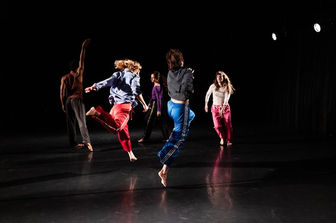 Spolzka tla predstava