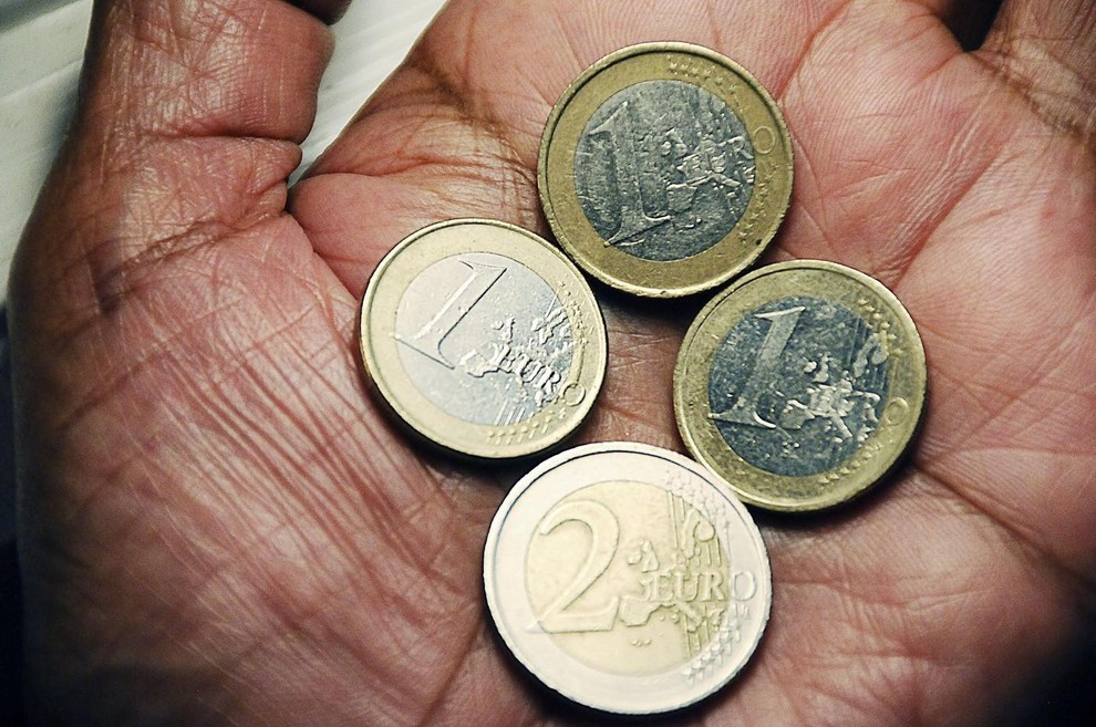 Devica: Izračun mora biti vedno natančen Device obožujejo red – tudi pri financah. Natančno vedo, kam gre vsak cent, impulzivne …