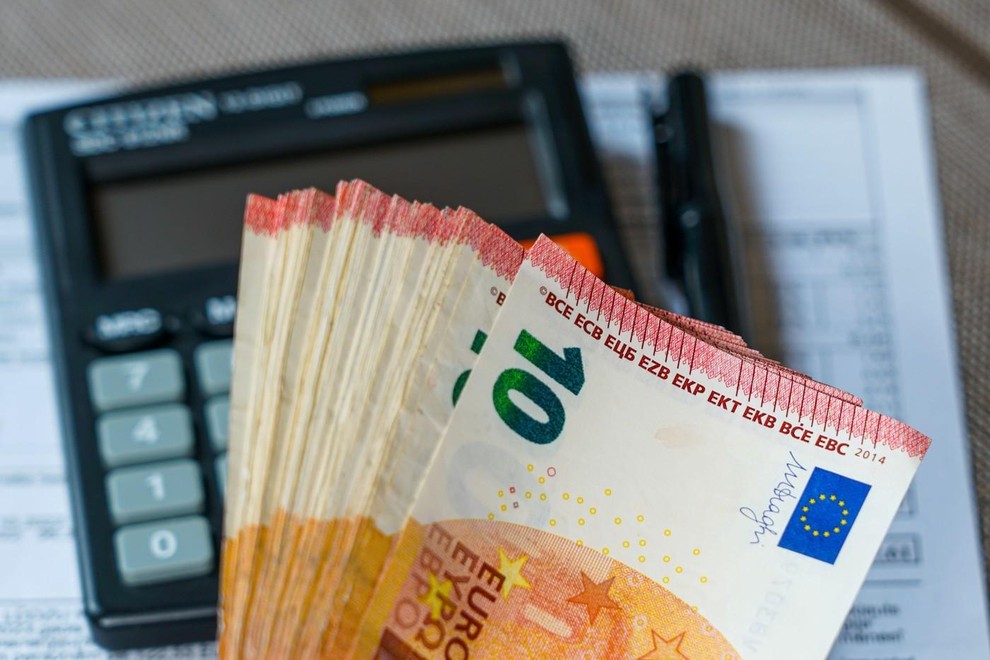 Kozorog: Strateški gospodar proračuna Kozorogi razmišljajo dolgoročno in jih kratkoročne skušnjave ne premamijo. Medtem ko drugi sanjarijo o luksuzu, oni …