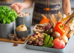 Kako lahko s prehrano v hladnejših dneh ohranimo močan imunski sistem