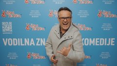 Špas teater premiera predstava Obiski vedno zvonijo ob nepravem času