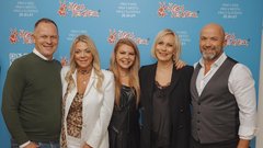 Špas teater premiera predstava Obiski vedno zvonijo ob nepravem času