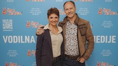 Špas teater premiera predstava Obiski vedno zvonijo ob nepravem času