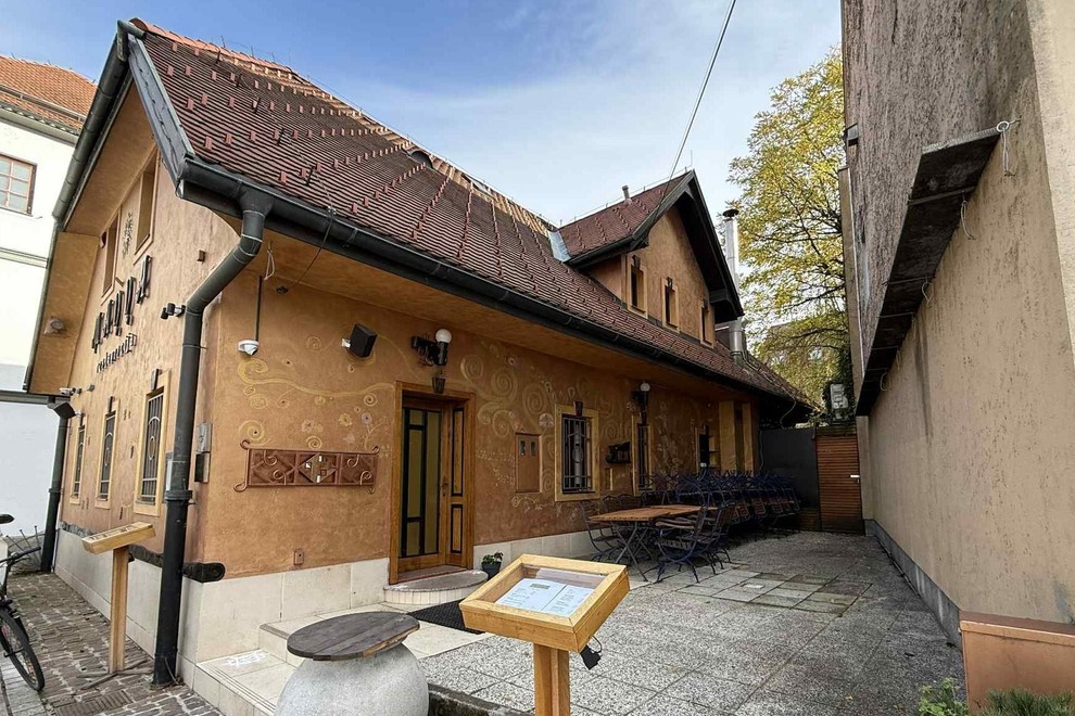 Vrnila se je priljubljena ljubljanska restavracija — tokrat v nekoliko drugačni preobleki, pohvale že padajo (Avtor/Vir: Ma.Po.) Manna restavracija Trnovo