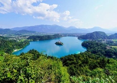 Turisti so o takšnem doživetju v Sloveniji sanjali vse življenje. A tudi cena marsikomu vzame dih ...