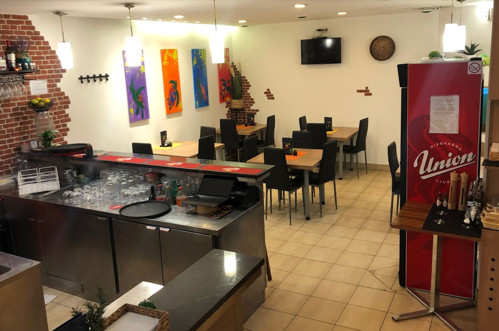 Ta picerija v Ljubljani bo presenetila marsikoga: notranjost je polna ... (foto: Facebook/Turtles Pizza)