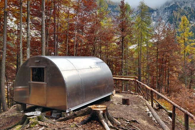 Iz pločevink v bivak: simbol sodelovanja, odgovornosti in skrbi za Zlatorogovo kraljestvo