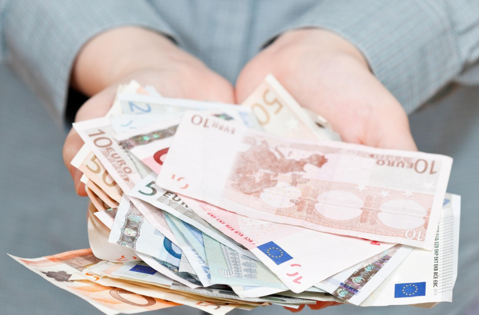 Vodnar: Zaključuje se dolgo obdobje boja – prihaja doba finančne svobode Saturn v ribah od leta 2023 oblikuje vaše navade, …