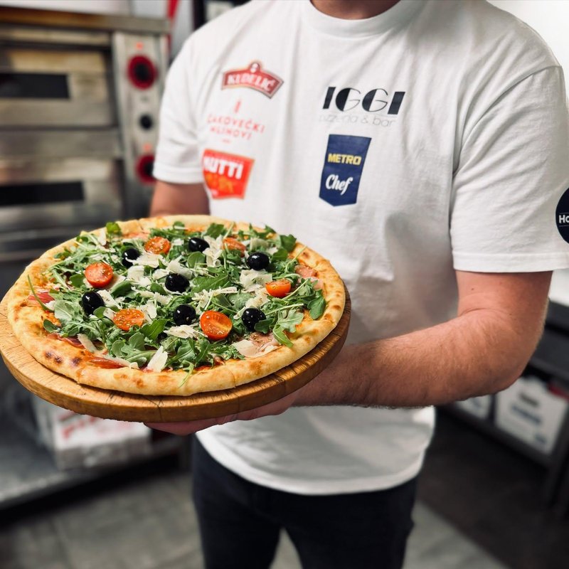 Znana picerija pod plazom kritik: slabim ocenam ni videti konca, razlog pa je vse prej kot običajen