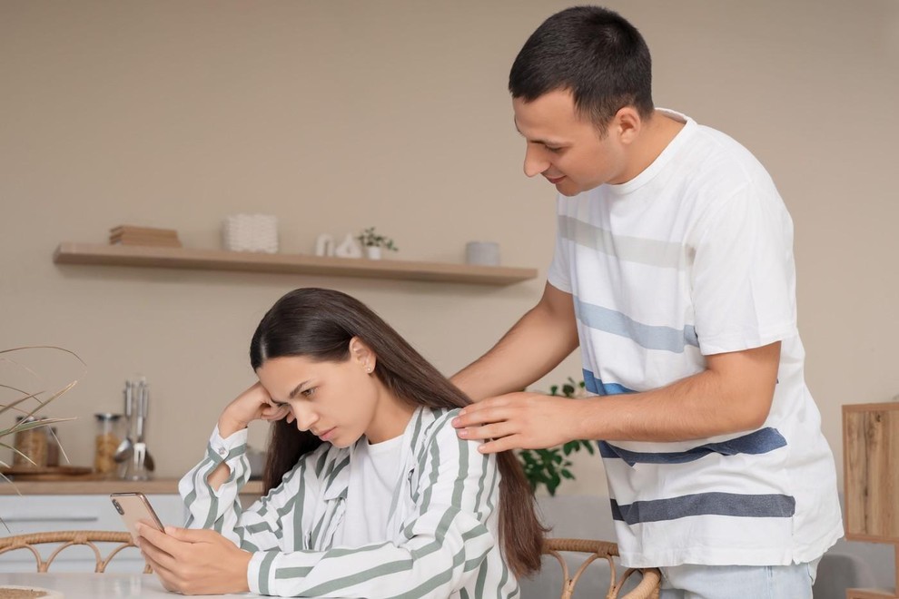 Tehtnica Tehtnice si ne želijo prizadeti nikogar in pogosto vložijo dodatno energijo v ohranjanje harmoničnih odnosov. Grobost, povišan ton ali …