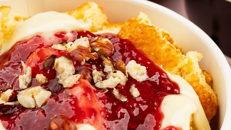 V tem kotičku Ljubljane ponujajo šmorn, ob katerem si boste obliznili vse prste