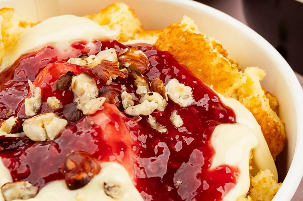 V tem kotičku Ljubljane ponujajo šmorn, ob katerem si boste obliznili vse prste (foto: TikTok/ŠMORN BOX/posnetek zaslona)