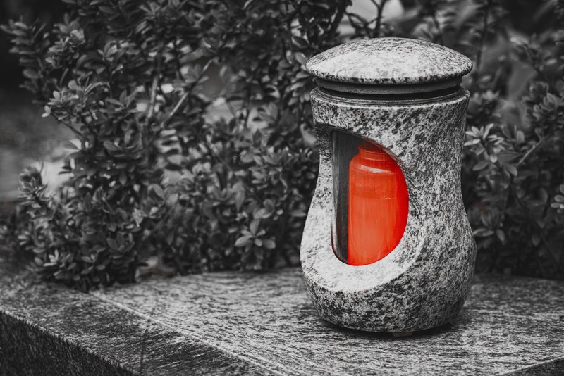 Za posledicami hude prometne nesreče umrl 73-letnik