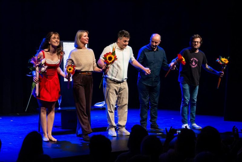 Premiera komedija Sam prjatla Melani Mekicar Žan Papič