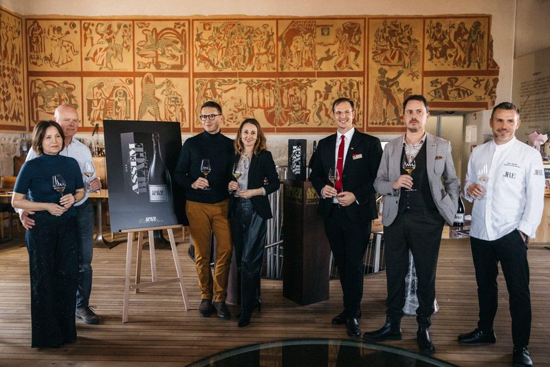 Novo peneče vino Assemblage dogodek François Botton Miran Sirk