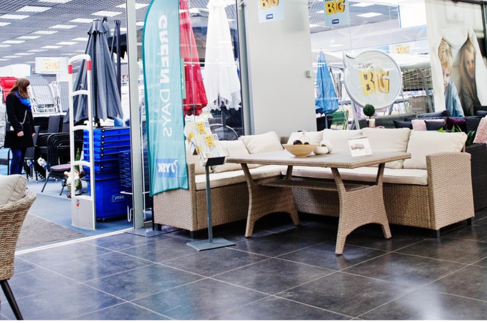 Priljubljeni trgovec v tem slovenskem kraju odprl prvo trgovino! Ob odprtju številne ugodnosti (foto: Profimedia)