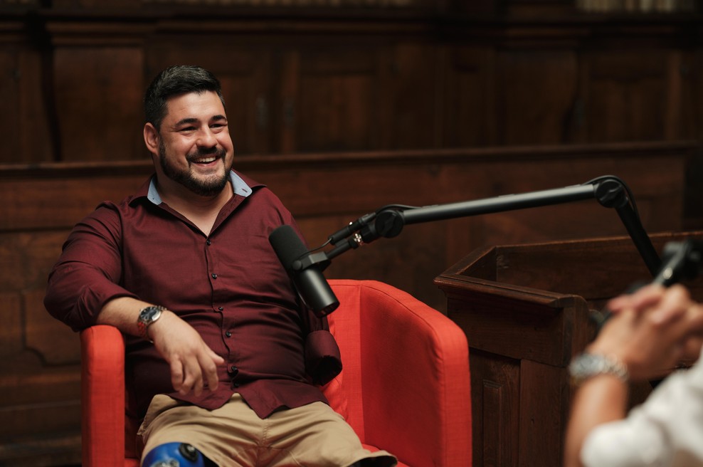 Darko Đurić v podkastu navdiha spregovoril tudi o odnosu družbe, predsodkih in zakaj mu lahko rečemo samo – Darko (foto: Sami Rahim / XO Studio)