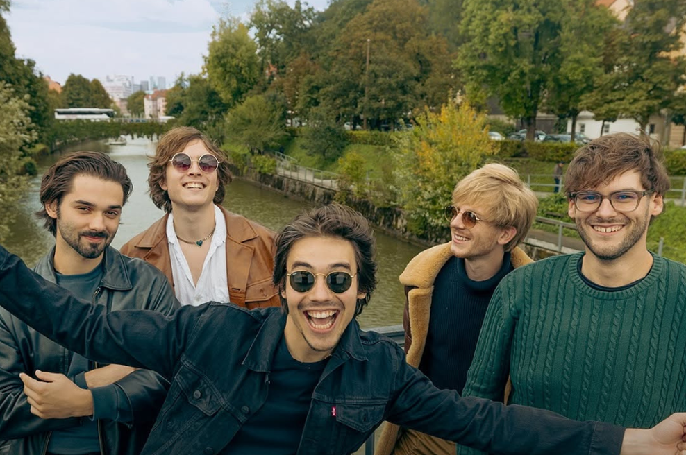 Joker Out prestavljajo v Supersonic prestavo – hit za zaključek leta (foto: Instagram.com/joker_out_official/posnetek zaslona)