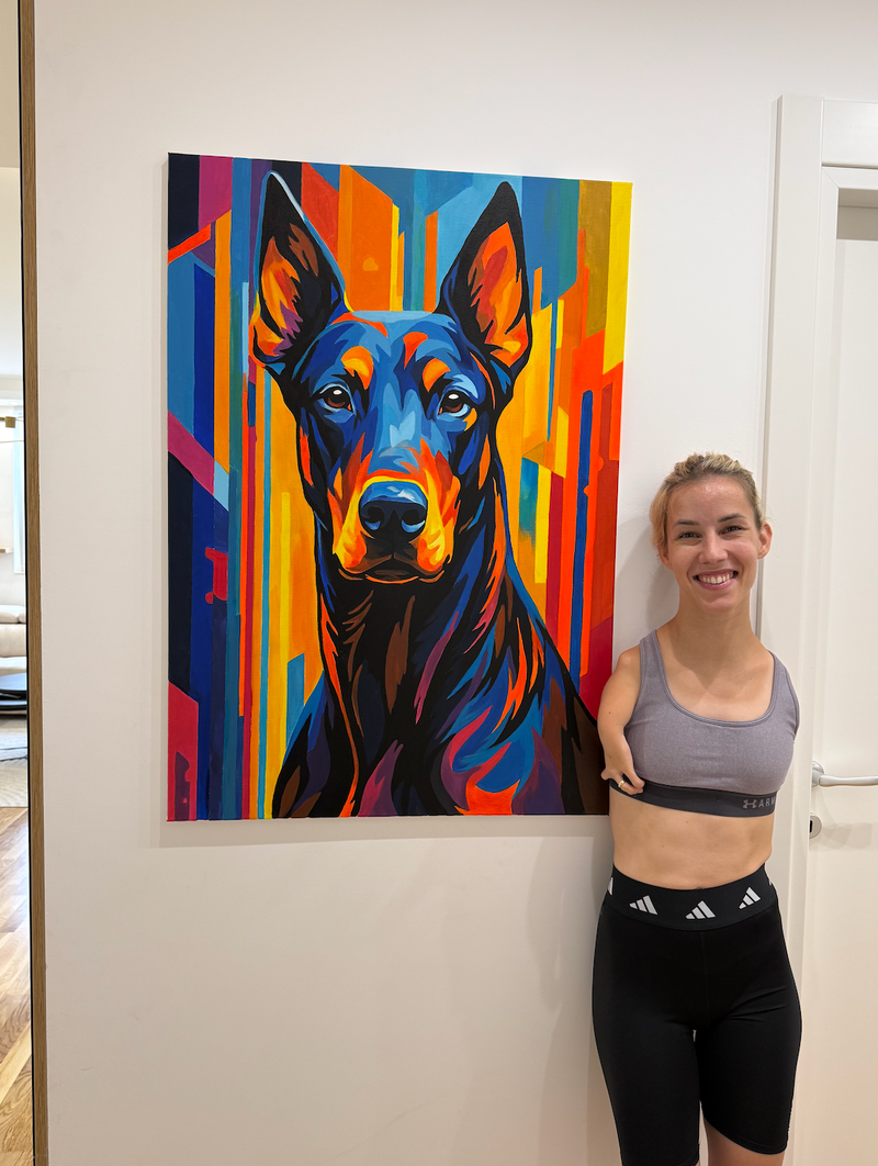 "Moč se začne v trenutku, ko sprejmemo sebe": pogumna umetnica, ki slika brez rok in s polnim življenjem dokazuje, da je meja samo nebo