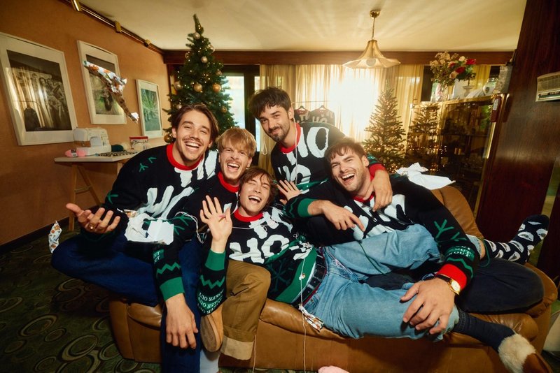 Joker Out praznični pulover SPAR