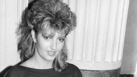 Jugoslavija jo je oboževala, nato je nenadoma z dojenčkom v naročju pobegnila iz države - tako je videti danes