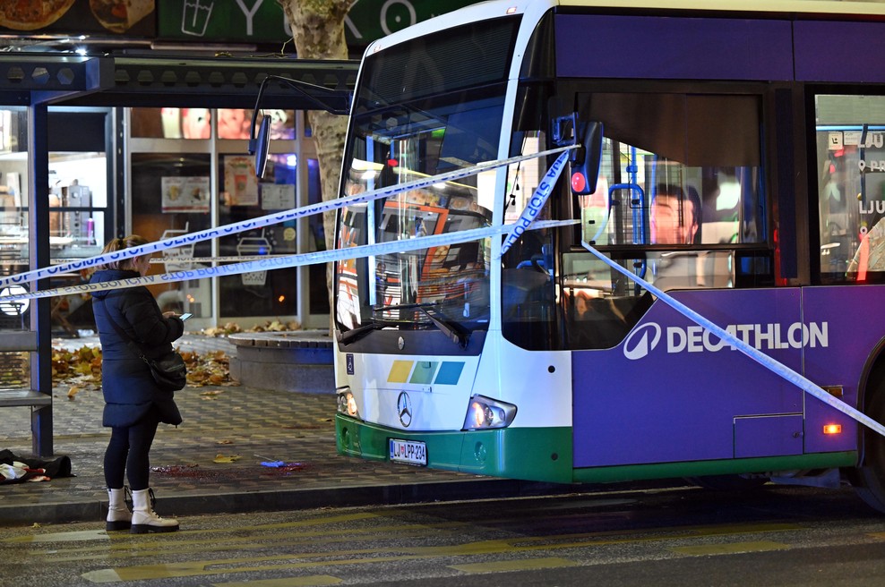 Napad na Bavarskem dvoru: znane nove informacije o zdravstvenem stanju voznika avtobusa (foto: Bobo)