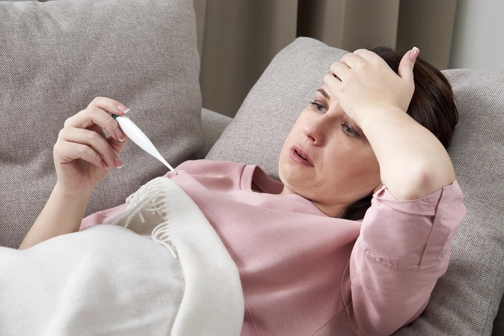 1. Vztrajen kašelj, ki ne pojenja Najpogostejši prvi znak, da z dihali nekaj ni v redu, je kašelj, ki traja …