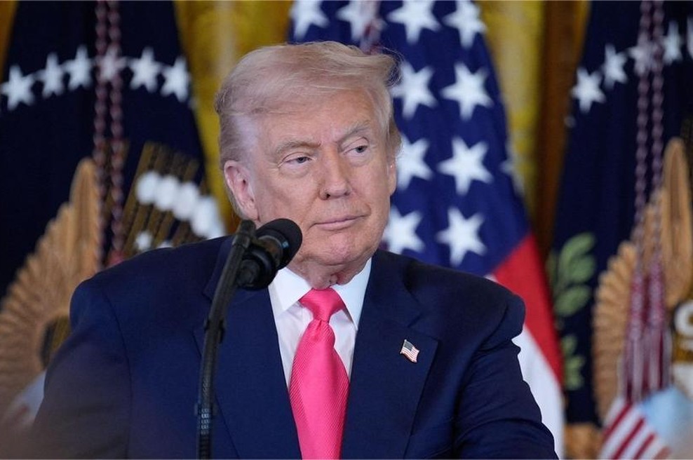 Trumpu nikakor ne uspe ubežati aferi Epstein: obupano poskuša pozornost preusmeriti na Billa Clintona (foto: Profimedia)