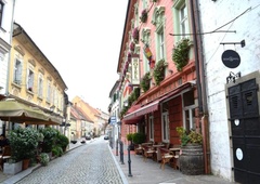 Novo poglavje za najbolj romantičen ptujski hotel – pestro dogajanje za njegovimi zidovi