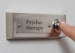 Kirurginja Jasna Humar: "To, da si zdravnik, ne pomeni, da veš kaj o psihoterapiji"