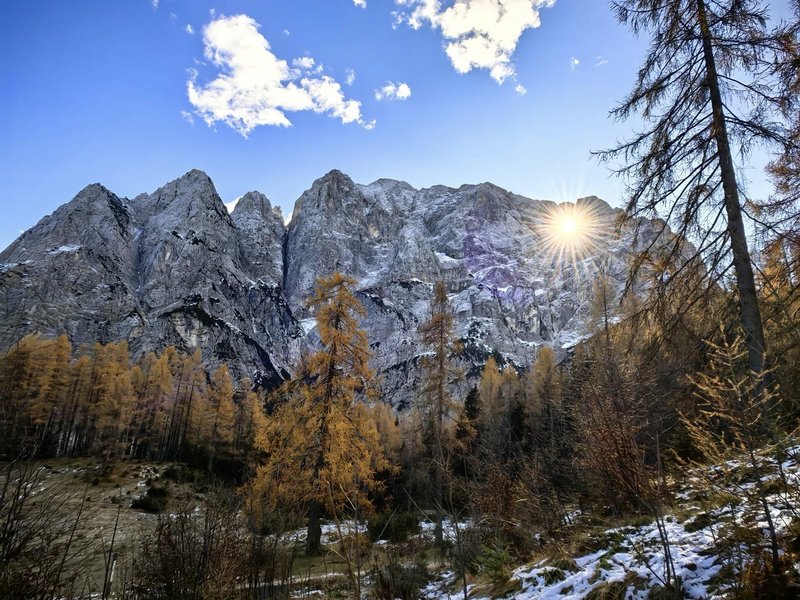 gore Prisojnik Prisank okno