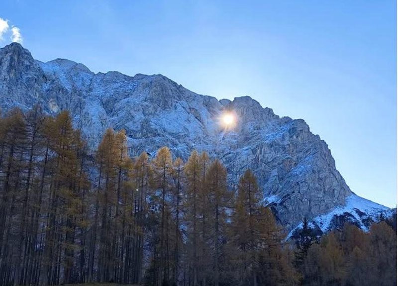 gore Prisojnik Prisank okno