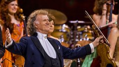 Kralj valčkov André Rieu se leta 2026 vrača v Slovenijo!