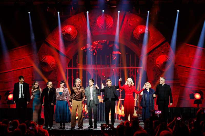 Kultna oddaja Na žaru z Ladom Bizovičarjem se vrača: tokrat je na vročem stolu Magnifico (FOTO)