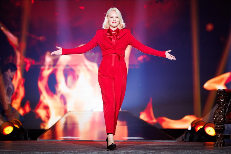 Kultna oddaja Na žaru z Ladom Bizovičarjem se vrača: tokrat je na vročem stolu Magnifico (FOTO)