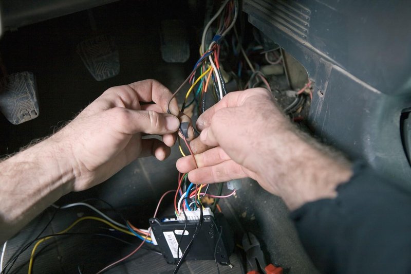 5 znakov, da vas mehanik vleče za nos (in vam prazni denarnico)