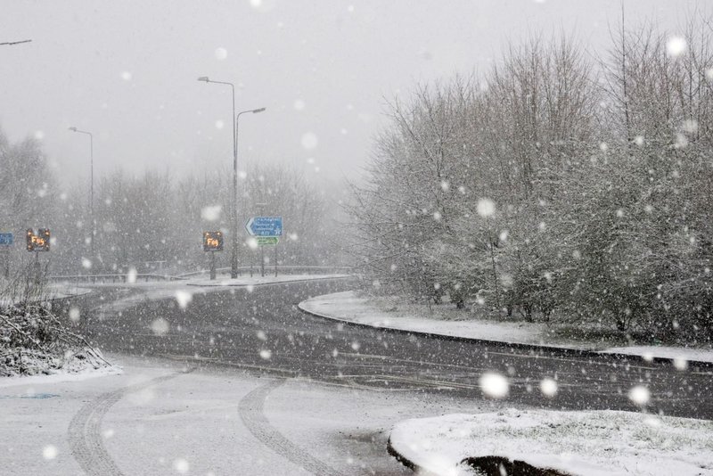 Vremenoslovci napovedujejo prvi sneg: v tem delu Slovenije ga bo zapadlo največ