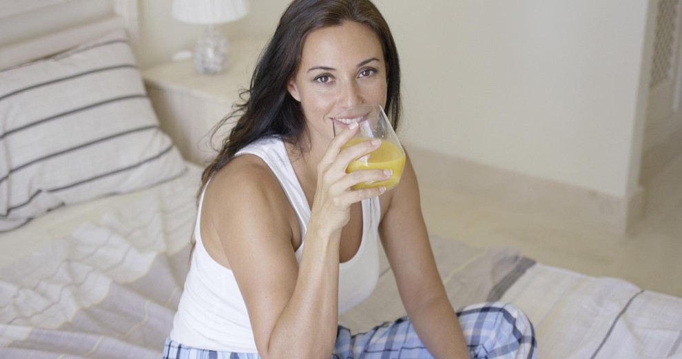 SODA IN DRUGE SLADKE PIJAČE Gazirane pijače in sladke pijače, kot je sladki čaj, vam ne dajejo nič koristnega v …