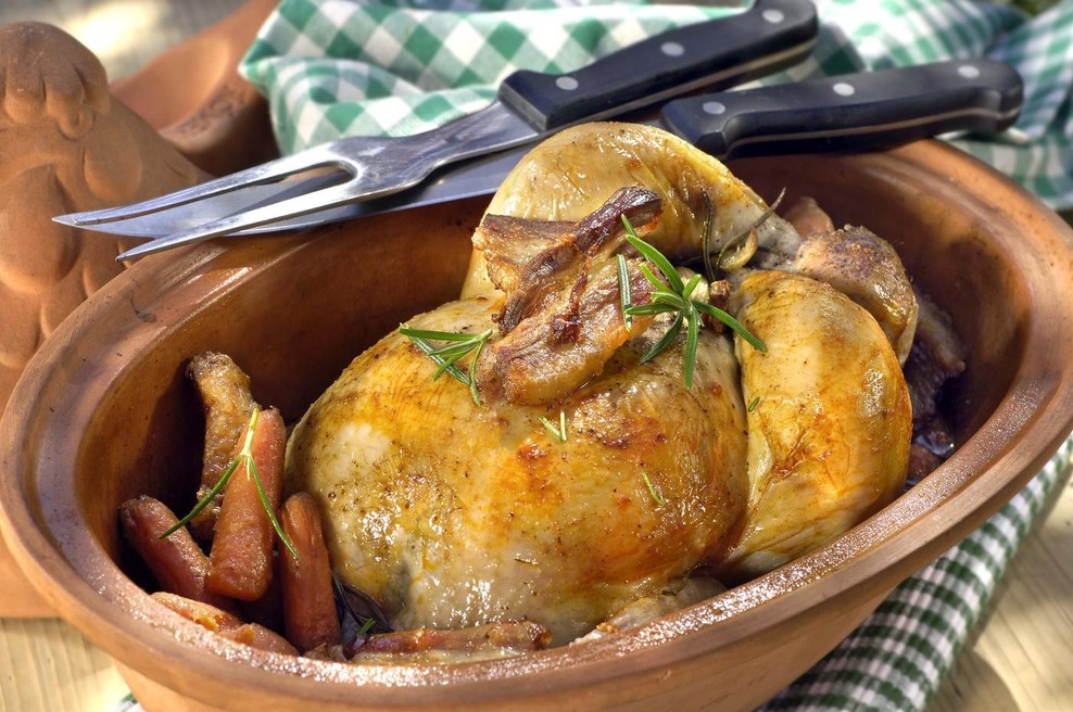 Pečen piščanec z zelenjavo (foto: Profimedia)
