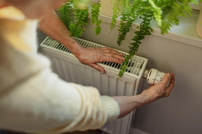 To so glavni razlogi, da vaši radiatorji pozimi ne grejejo dovolj: strokovnjak ponuja preproste rešitve