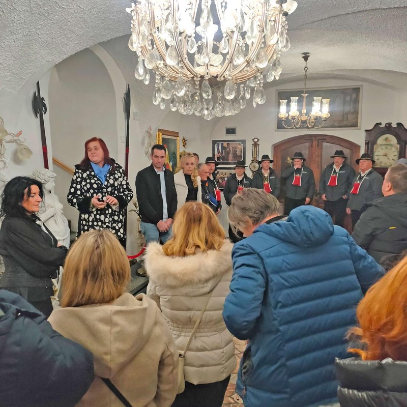 grad Dvor vino degustacija Preddvor