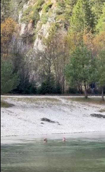 Jezero Jasna kopanje kopalci