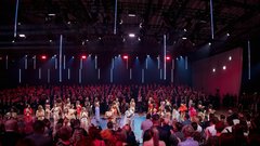 Lisca navdušila z edinstveno modno revijo in predstavila kolekcijo za pomlad-poletje 2026