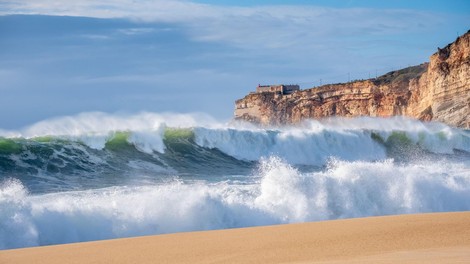 plaza neurje arheologija bodalo poljska najdba zgodovina clovestvo