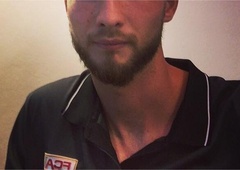 Ženi je grozil z ubojem: nekdanji slovenski nogometni zvezdnik obsojen zaradi družinskega nasilja