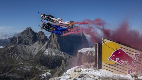 Dunking Devils Squad Red Bull