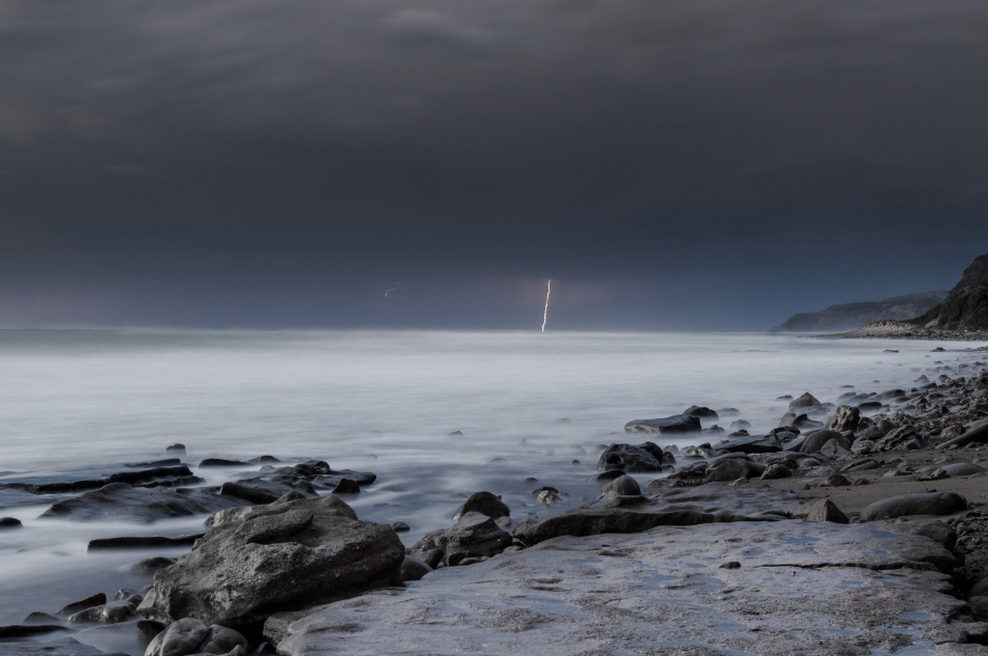 Na priljubljenem turističnem otoku hude težave: naselja so odrezana od sveta, ceste so neprevozne (foto: Profimedia)
