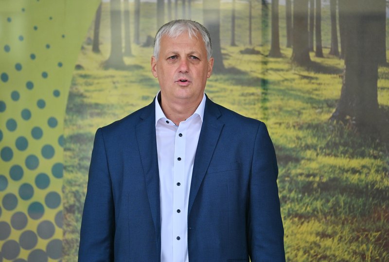 Pobudnik današnjega referenduma Aleš Primc izrazil veselje