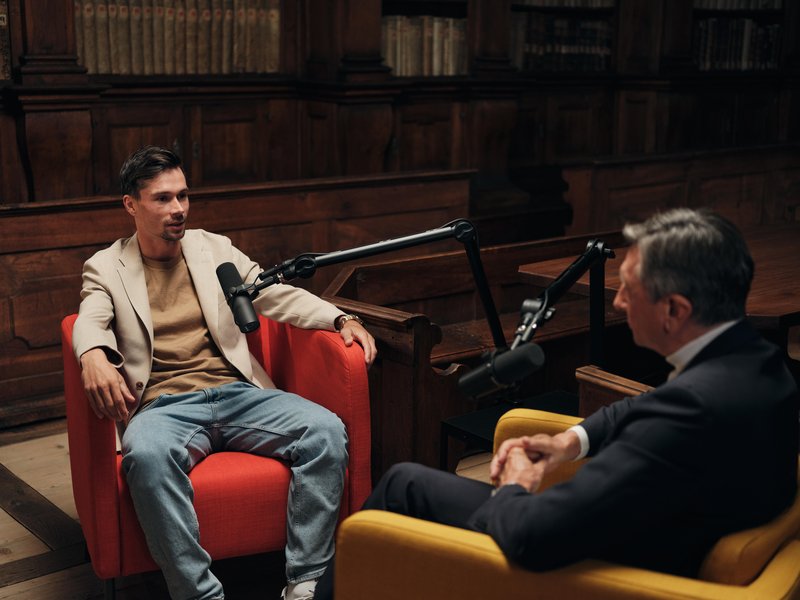 V podkastu navdiha Primož Roglič nič več redkobeseden - spregovori o vzponih, padcih, navijačih in sneti verigi