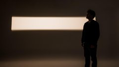 Kdo je glas, ki pritegne čedalje več pozornosti na naših radiih?